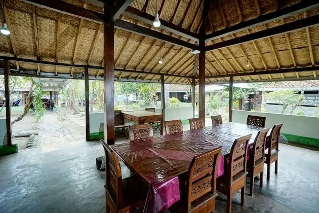 SPOT ON 2653 Omah Mbah Lurah Syariah - Yerinde Yemek