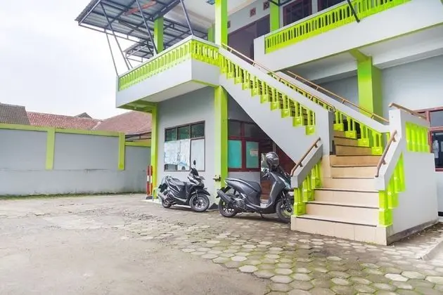 SPOT ON 2730 Hotel Maribaya Indah