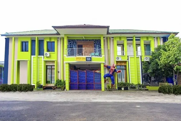 SPOT ON 2815 Hotel Damai