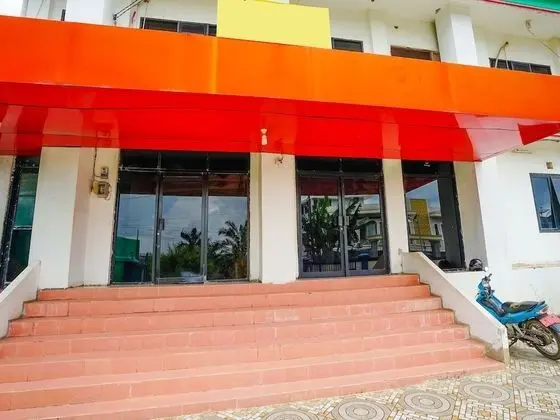 SPOT ON 2820 Hotel Perdana Syariah - Dış Mekan
