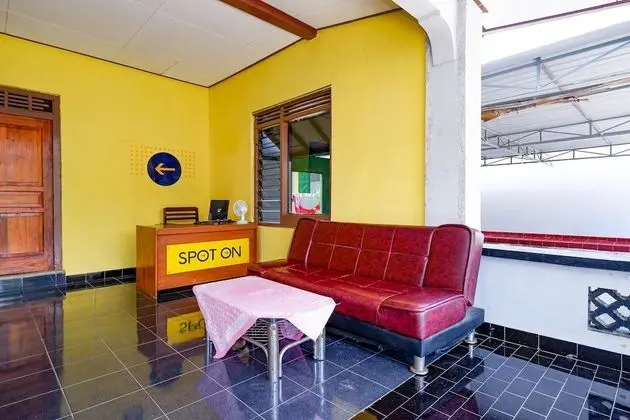 SPOT ON 2821 Griya Kawula Syariah - Lobi