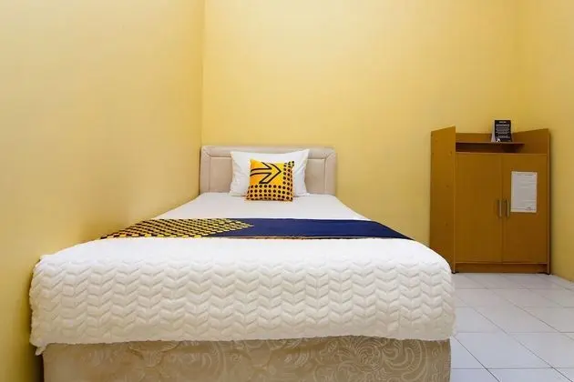 SPOT ON 2830 Azka Guest House Syariah - Oda