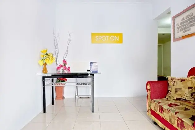 SPOT ON 2847 Anggrek Homestay Syariah - Lobi