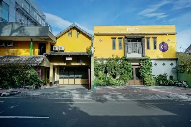 SPOT ON 2857 Hotel Pelangi
