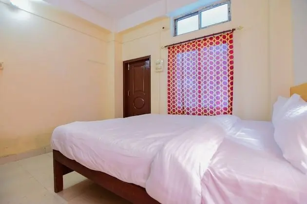 SPOT ON 30735 Dreamland Guest House - Oda