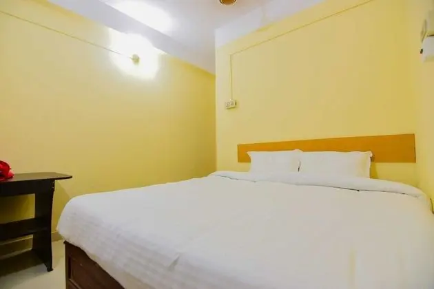 SPOT ON 30735 Dreamland Guest House - Oda