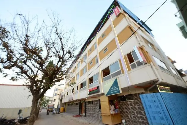 SPOT ON 37153 Karavali Paradise - Dış Mekan