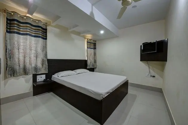 SPOT ON 37153 Karavali Paradise - Oda