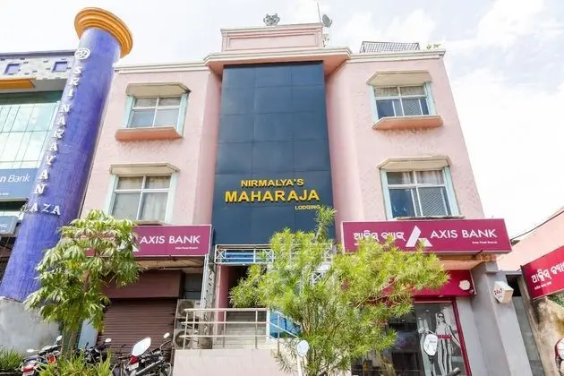 SPOT ON 38541 Nirmalya's Maharaja