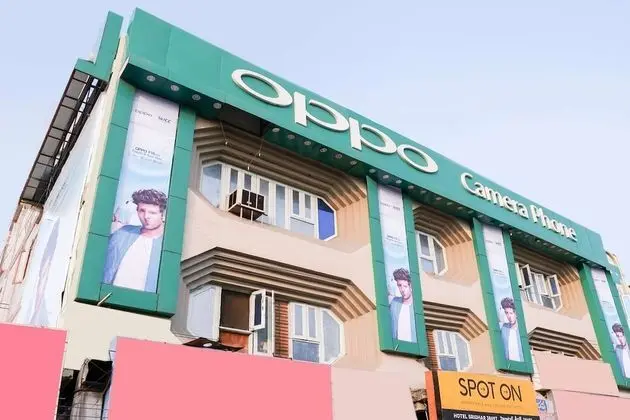 SPOT ON 38697 Hotel Sridhar - 1