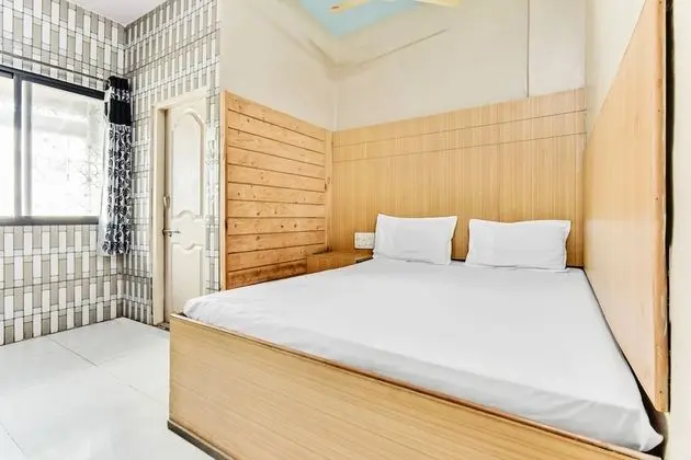 SPOT ON 40292 Hotel Shangrila Inn - Oda