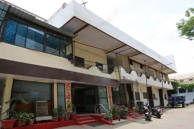 SPOT ON 44921 Hotel Satkar - 1