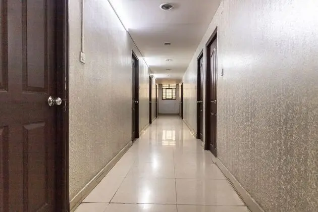 SPOT ON 47477 Hotel Maurya Paradise Inn - İç Mekan