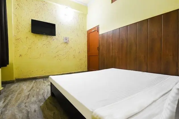 SPOT ON 49295 Hotel Kohinoor Park - Oda