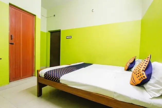SPOT ON 60738 Senaithalaivar Residency - Oda