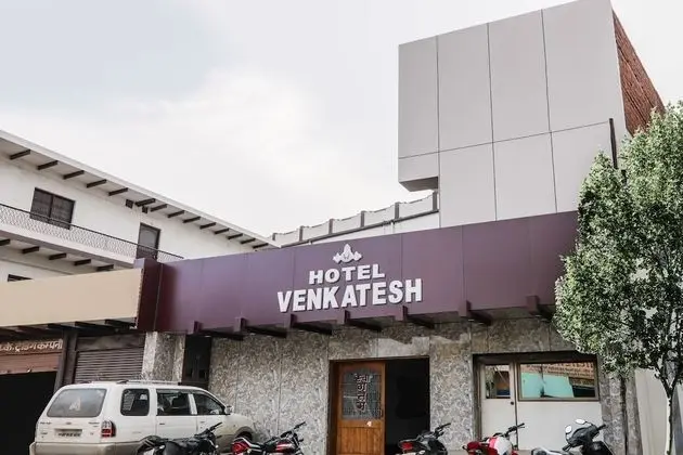 SPOT ON 60788 Hotel Venkatesh - Dış Mekan