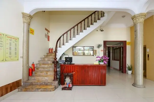 SPOT ON 688 Anh Tuan Hotel - İç Mekan