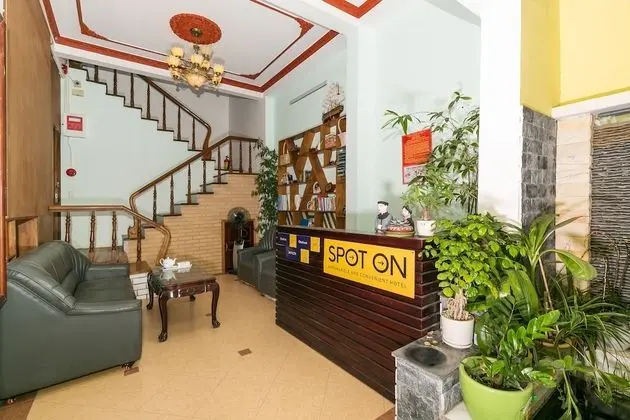 SPOT ON 691 Little England Homestay - Lobi