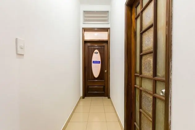 SPOT ON 710 Sakura Hostel Cholon - İç Mekan
