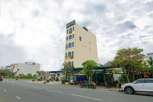 SPOT ON 855 Lucky Hotel