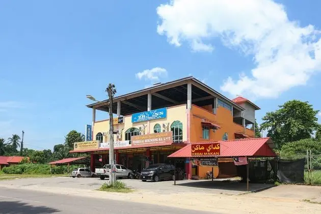 Spot On 89857 Azra Inn (Rumah Tumpangan)