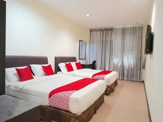 SPOT ON 89992 Hotel Azra