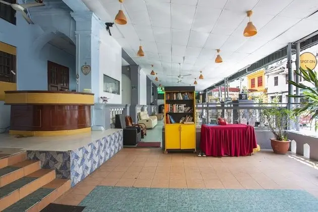 SPOT ON 90137 Casavilla Hotel Pudu