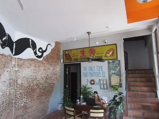 SPOT ON 90194 Lincoln's Backpackers - Lobi