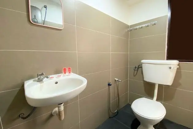 SPOT ON 90283 27 Muntri - Banyo Tipleri