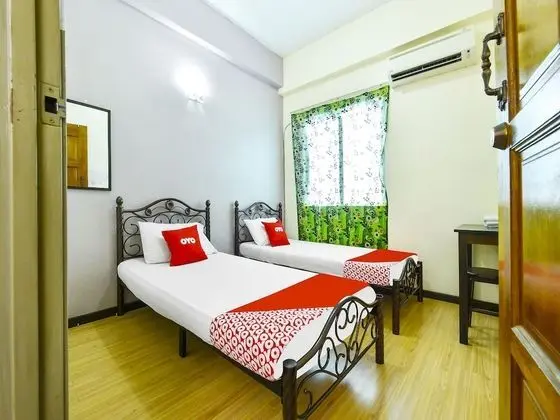 SPOT ON 90477 Hotel Kl2fighter