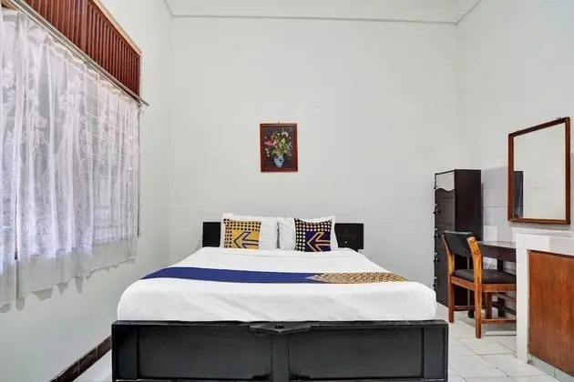 SPOT ON 90539 Taman Borobudur Guest House Syariah - Oda