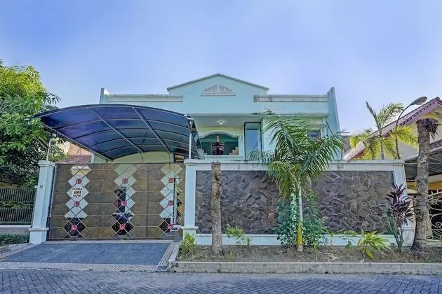 SPOT ON 91524 Victory Homestay Syariah - Dış Mekan