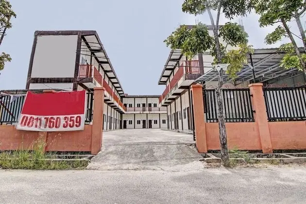 SPOT ON 91699 Homestay Hj Lela Syariah - Dış Mekan