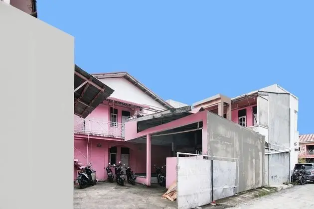 SPOT ON 91858 Raja Homestay Syariah - Dış Mekan
