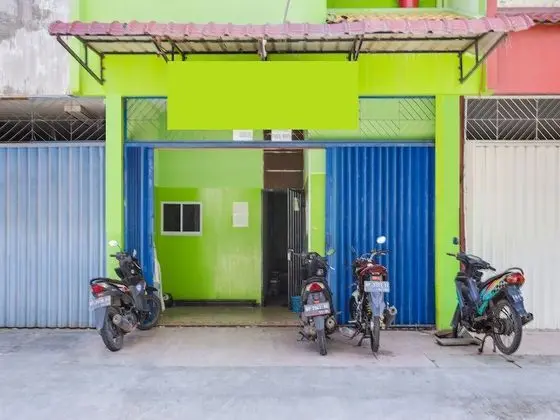 SPOT ON 91882 Bilqis Homestay - Dış Mekan