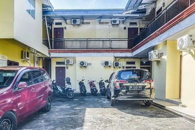 SPOT ON 92000 3m Kost Dan Homestay - Dış Mekan