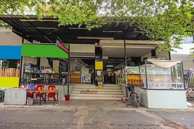 SPOT ON 92092 Wisma Nilam Sari Syariah - Dış Mekan