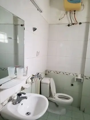 SPOT ON 946 Hoang Anh Hotel - Banyo Tipleri