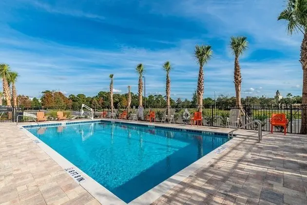 SPOT X by Red Collection - Orlando International Dr - Havuz