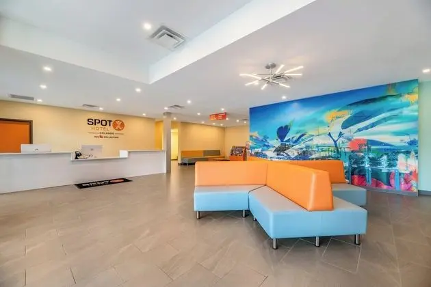 SPOT X by Red Collection - Orlando International Dr - Lobi