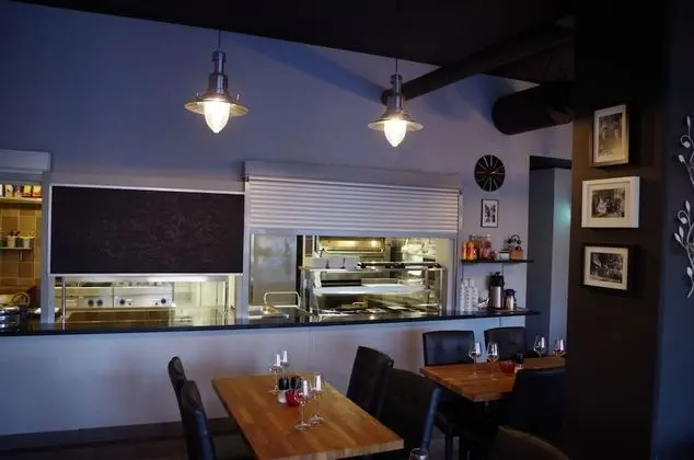 Spoton Hostel & Sportsbar - Yerinde Yemek