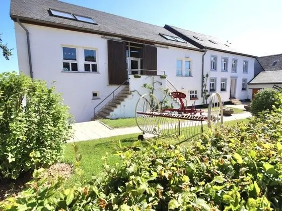 Sprawling Holiday Home in Bënzelt with Garden near Belgium - 1