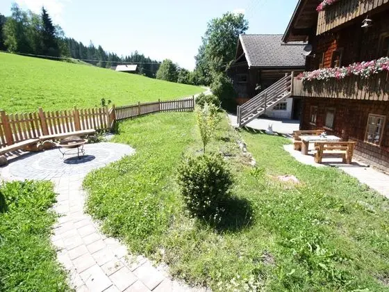 Sprawling Mansion near Ski Area in Salzburg - Dış Mekan