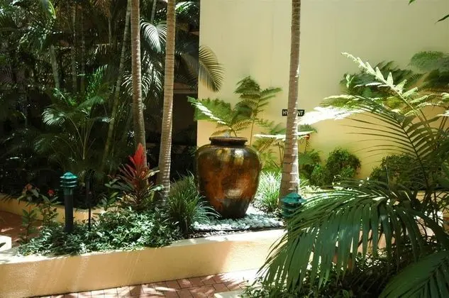 Spring Hill Gardens Apartments