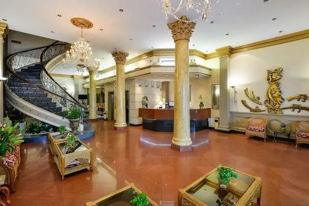 The Spring Hotel - Lobi