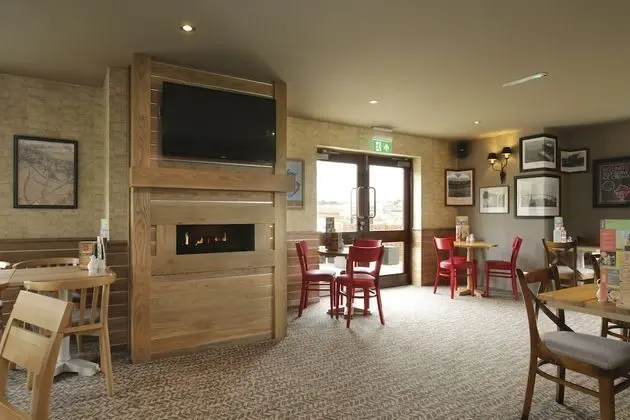Spring River Ebbsfleet by Marston's Inns - Yerinde Yemek