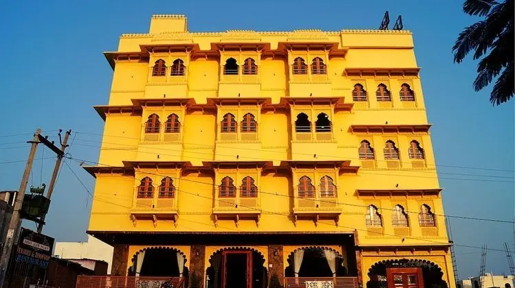 Spring Sky Udaipur by ShriGo Hotels - Dış Mekan