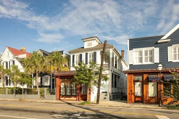 Spring St Buyout by Avantstay Shared Home in Charleston! 10mins 2 French Quarter!