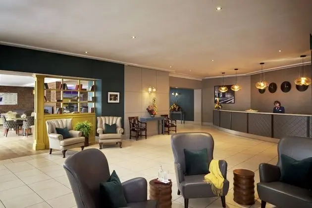 Springhill Court Hotel - Lobi