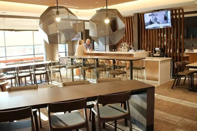 SpringHill Suites Baltimore White Marsh/Middle River - Yerinde Yemek